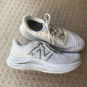 New Balance Fuelcell Propel V4 Running Shoe Women’s